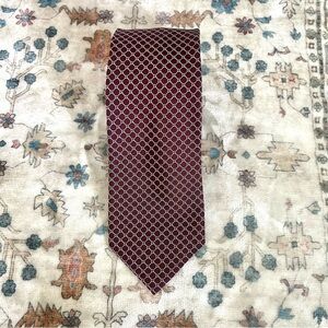 Gucci Burgundy Geometric GG Logo Silk Tie